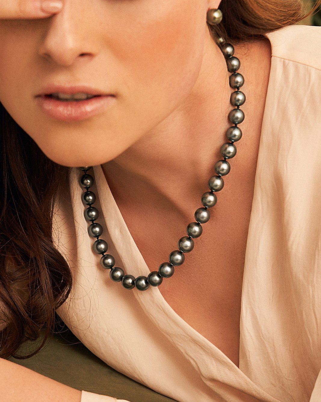 9-11mm Silver Tahitian South Sea Pearl Necklace - AAA Quality