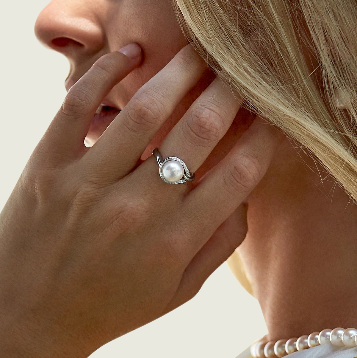 South Sea Pearl & Diamond Willow Ring