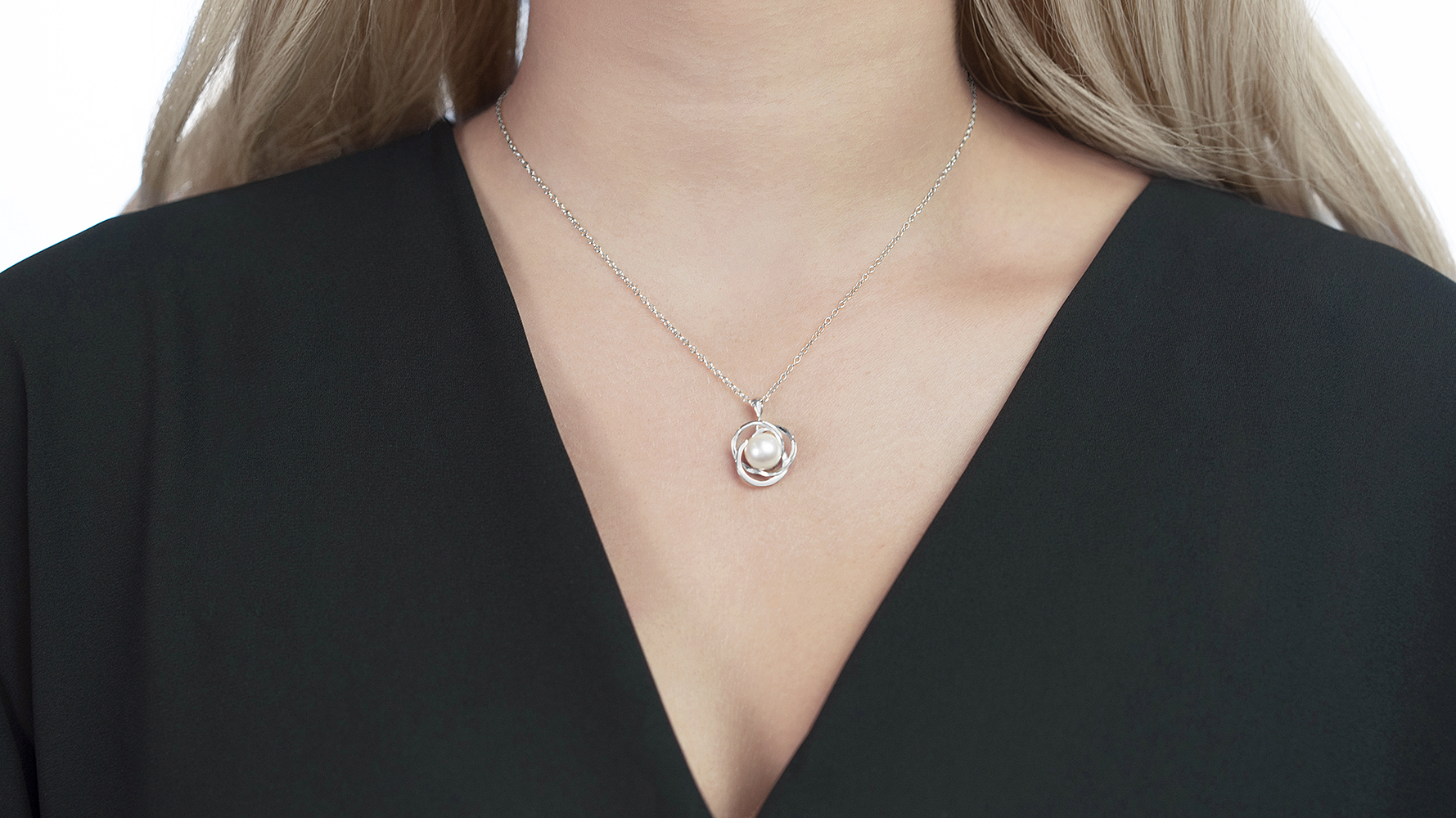 Akoya Pearl Lexi Pendant